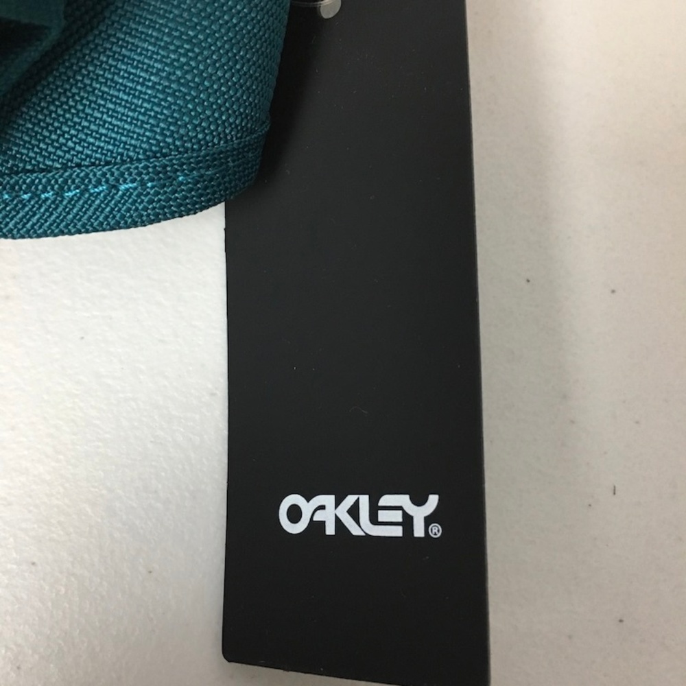 Oakley Fannie Pack Cross Body Bag Seafoam Green - Picture 7 of 8